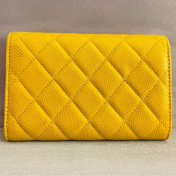 Chanel Medium Flap Wallet - Picture 12 of 17